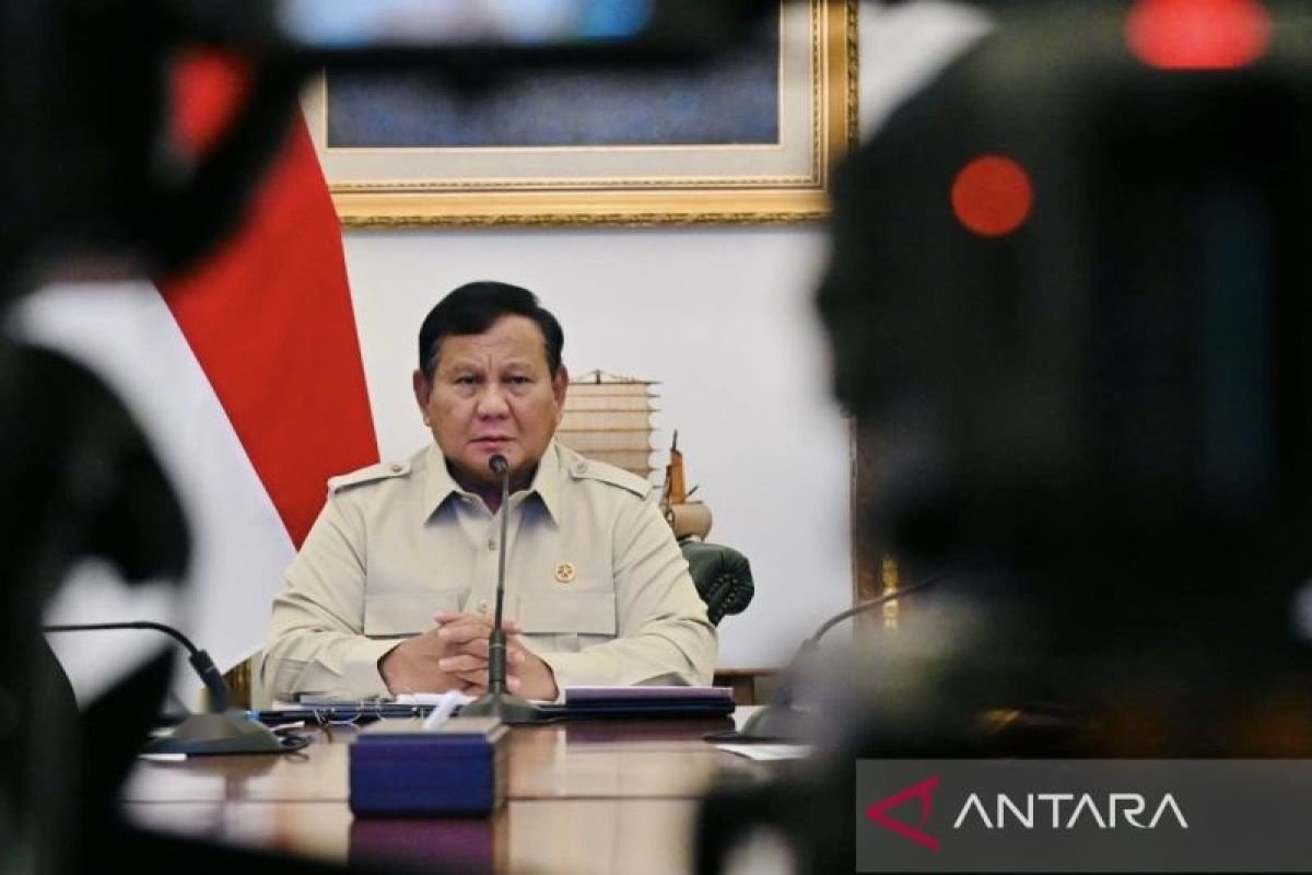 Prabowo Perkuat Armada Bencana: Kapal Induk Italia hingga Perpanjangan Bantuan Pangan